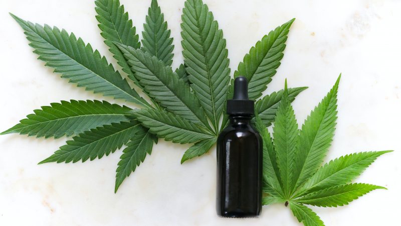 Hvorfor CBD dråber er den nyeste skincare trend